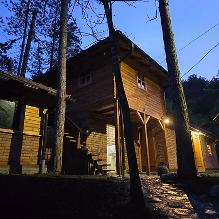 Jaslice Prenja - Ozren Vikendica